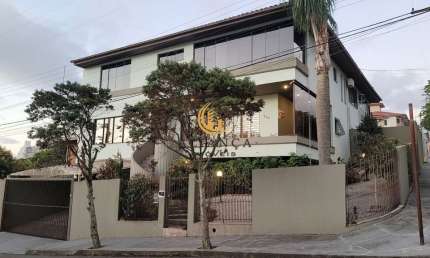 Casa com 4 quartos à venda na Rua Senador Milton Campos, Coqueiros, Florianópolis