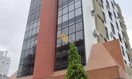 Casa comercial à venda no Kobrasol, São José 
