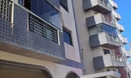 Oportunidade no Guilhermina – Amplo 1 Dormitório a 40m da Praia!