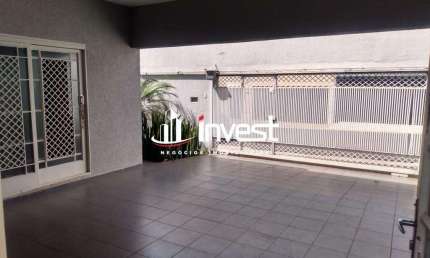Ótima casa no Santa Maria, com 3 quartos,sendo 1 suíte, próxima ao Shopping Center Uberaba.