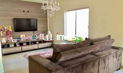 Casa com 4 quartos à venda na Vila São Vicente, Uberaba 