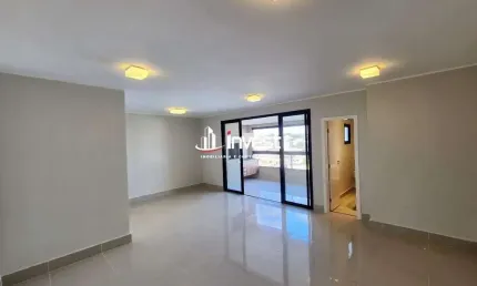 Apartamento com excelente localização no bairro Fabrício com três suítes
