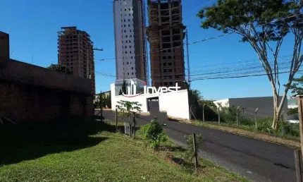Uma ótima opção de investimento no bairro Jardim São Bento. Lote de esquina em uma ótima localização!