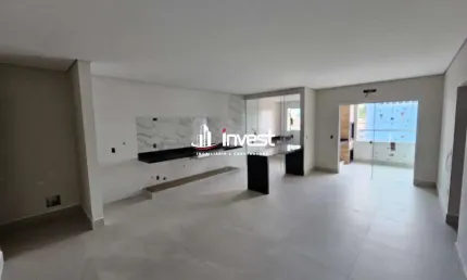 Apartamento com localização privilegiada no bairro Mercês com três dormitórios sendo uma suíte