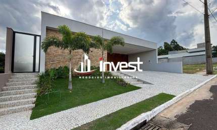 Casa de 4 suítes a venda no condomínio Jockey Park 2, um dos melhores condomínio fechados de Uberaba.