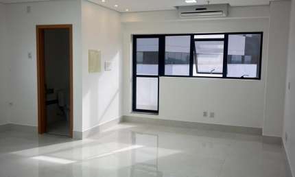 Aluga-se Salas Comerciais Ed. B&B Business -  Vila Brasília - Aparecida de Goiânia - GO