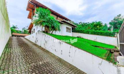 Casa com 3 dormitórios à venda, 321 m² por R$ 1.120.000,00 - Água Verde - Blumenau/SC
