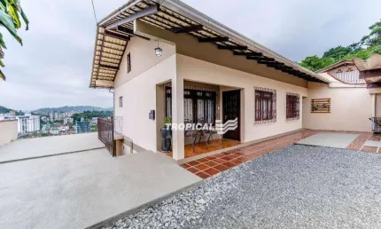 Casa com 3 dormitórios à venda, 204 m² por r$ 550.000,00 - garcia - blumenau/sc