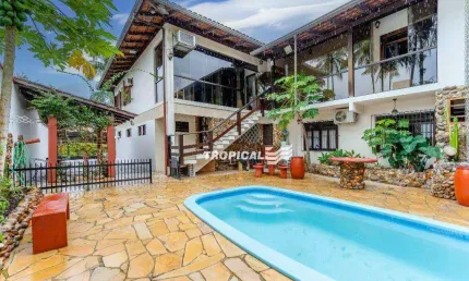 Casa com 4 dormitórios para alugar por R$ 5.079,20/mês - Garcia - Blumenau/SC