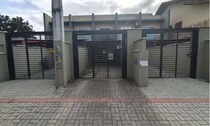 Casa com 2 quartos para alugar na Rua Lírios - Até 1088/1089, 1089, Fátima, Joinville