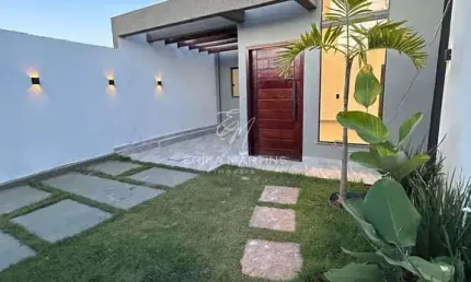 Uma belíssima casa de 120m2   3 quartos sendo 1 suite bairro com grande expansão