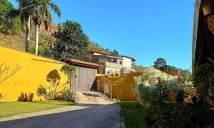 Chácara com 3 quartos, 1148 m² - venda por R$ 650.000 ou aluguel por R$ 3.450/mês - Granjas Guarujá - Juiz de Fora/MG