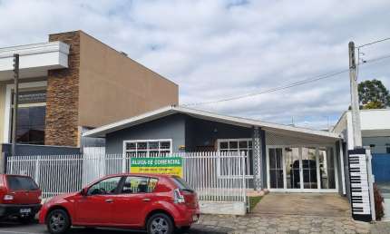 Casa Comercial para alugar  com 224m2, centro de Campo Largo, prox. a Abaré, mais pátio com 250 m2