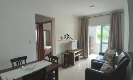 APARTAMENTO NO CENTRO Á 200MTS DA PRAIA, 2 DORMITÓRIOS, SUITE, SACADA COM CHURRASQUEIRA - R$375 MIL