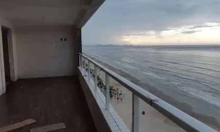 Total frente mar - 2 quartos um suite 2 vagas - entrada e parcelas diretas