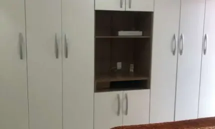 598mil - apartamento vila tupi  3 dormitórios 1 suíte sacada gourmet porteira fechada