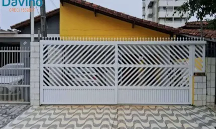 Linda casa geminada pertinho da praia com 2 dormitórios por apemas $390.000,00 aceita financiamento bancário, fgts, minha casa minha vida