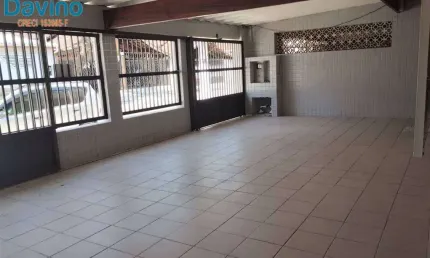 CASA ISOLADA NA GUILHERMINA, COM 2 DORMITÓRIOS SENDO UMA SUÍTE, R$720.000,00 ACEITA FINANCIAMENTO BANCÁRIO, FGTS