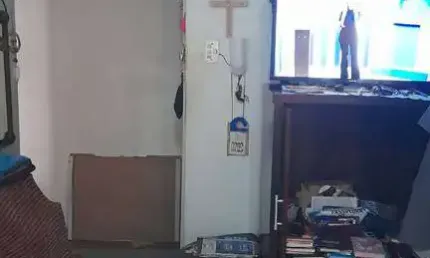 Apartamento  BOQUEIRÃO 1 quarto , sala,  cozinha, banheiro, 1 vaga de garagem, elevador a 200 metros da praia.  R$ 275.000,00