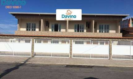 LINDO SOBRADO COM 2 SUÍTES, SACADA, A 100 METROS DA PRAIA DA V. MIRIM POR APENAS R$380.000,00 ACEITA FINANCIAMENTO BANCÁRIO