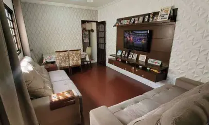 550MIL A VISTA - Ampla casa térrea, 3 quartos, 1 suíte, na praia da Guilhermina!