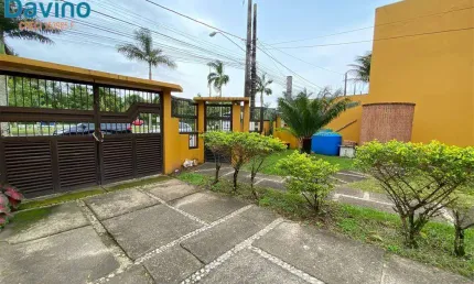 630mil - Casa Isolada na Vila Mirim - 4 dormitórios 2 suites 4 vagas de garagem