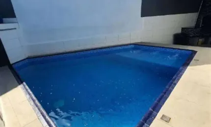 CASA COM PISCINA AQUECIDA  A MENOS DE 300 METROS DA PRAIA NO BAL. MARACNÃ POR R$630.000.00 À VISTA OU R$640.000,00 ATRAVÉS DE FINANCIAMENTO BANCÁRIO