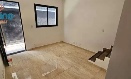400mil sobrado novo em condominio, 2 quartos, quintal, fino acabamento, 3 quadras do mar da aviação.
