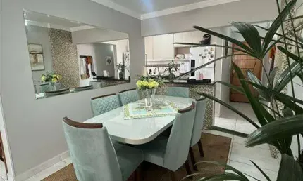 495MIL - APARTAMENTO HÁ 250 METROS DA PRAIA DA VLA TUPY - SÓ VAI RETIRAR TV, DECORAÇÃO E OBJETOS PESSOAIS