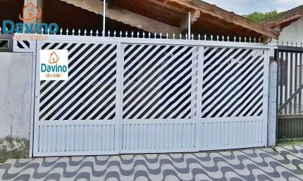 390MIL - CASA GEMINADA 2 QUARTOS UM SUITE QUINTAL ENORME 300 METROS DA PRAIA DO MARACANÃ.
