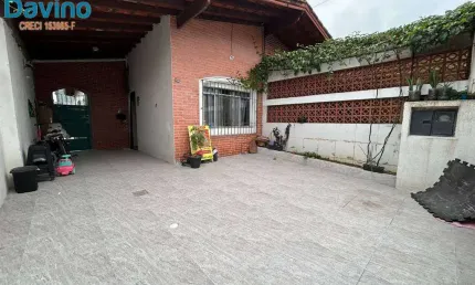 525MIL CASA COM EDICULA EM TORNO DE 500 METROS DA PRAIA DO MARACANA