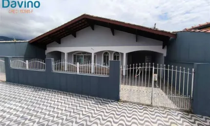 CASA HÁ 380 METROS DA PRAIA DO FLORIDA AMPLA 3 QUARTOS 1 SUITE 6 VAGAS DE GARAGEM