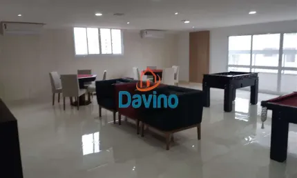 APARTAMENTO PORTEIRA FECHADA - 2 DORMITÓRIOS UM SUÍTE SACADA GOURMET COM CHURRASQUEIRA PRAIA DA VILA GUILHERMINA FRENTE RUA