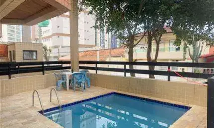 330mil - 02 dormitorios 02 sacadas
mobiliado primeiro andar de escada
150m da praia da vila caiçara piscina
