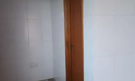 Casa com 3 quarto(s) e 2 banheiro(s) para alugar, 80 m² por r$ 1430 / mês