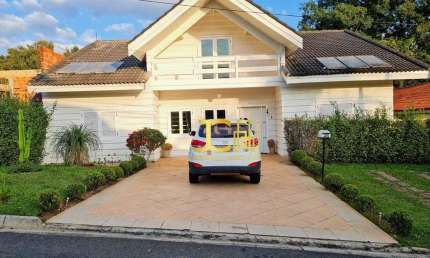 Apartamento com 3 Quarto(s) e 4 banheiro(s) para Alugar, 300 m² por R$ 6000 / Mês