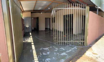 Apartamento com 1 Quarto(s) e 3 banheiro(s) para Alugar, 120 m² por R$ 900 / Mês