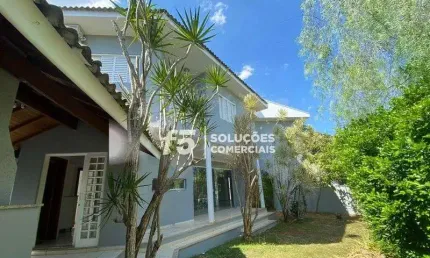 Apartamento com 6 Quarto(s) e 4 banheiro(s) para Alugar, 342 m² por R$ 8900 / Mês