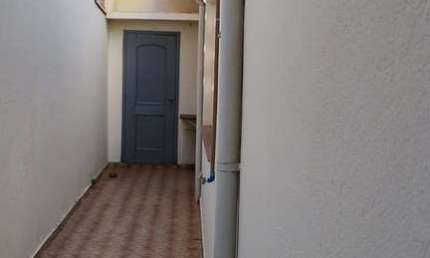 Casa com 3 Quarto(s) e 4 banheiro(s) para Alugar, 200 m² por R$ 3000 / Mês