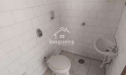 Apartamento com 1 Quarto(s) e 1 banheiro(s) para Alugar, 0 m² por R$ 650 / Mês