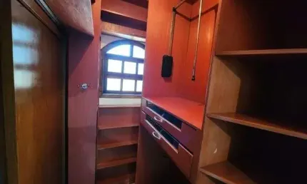 Casa com 2 Quarto(s) e 2 banheiro(s) para Alugar, 246 m² por R$ 4000 / Mês