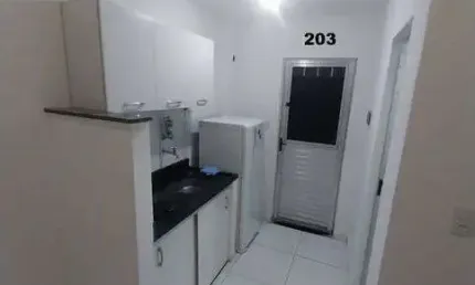 Apartamento com 1 Quarto(s) e 1 banheiro(s) para Alugar, 14 m² por R$ 950 / Mês