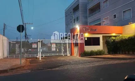 Casa com 3 Quarto(s) e 2 banheiro(s) para Alugar, 244 m² por R$ 4335 / Mês