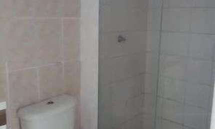 Apartamento com 2 Quarto(s) e 1 banheiro(s) para Alugar, 57 m² por R$ 750 / Mês