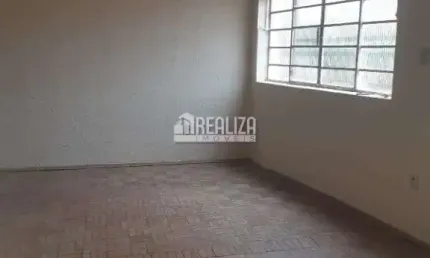 Apartamento com 3 Quarto(s) e 3 banheiro(s) para Alugar, 85 m² por R$ 1610 / Mês