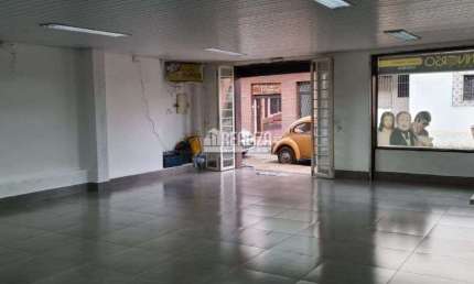 Casa com 1 Quarto(s) e 1 banheiro(s) para Alugar, 85 m² por R$ 3090 / Mês