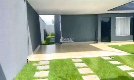Casa com 2 Quarto(s) e 1 banheiro(s) para Alugar, 130 m² por R$ 2411 / Mês