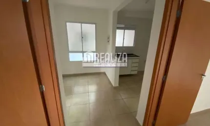 Apartamento com 2 Quarto(s) e 1 banheiro(s) para Alugar, 50 m² por R$ 1236 / Mês