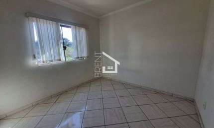 Apartamento com 3 Quarto(s) e 2 banheiro(s) para Alugar, 85 m² por R$ 1560 / Mês