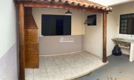 Casa com 2 Quarto(s) e 0 banheiro(s) para Alugar, 0 m² por R$ 1990 / Mês